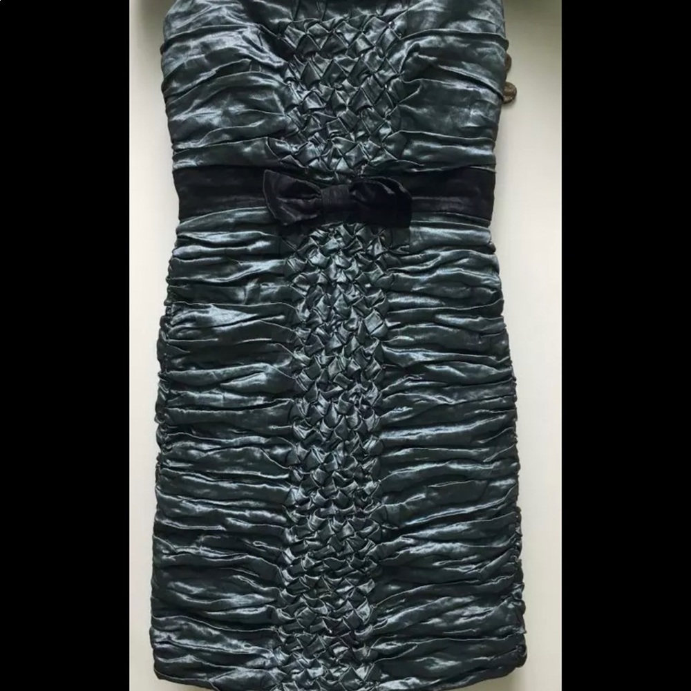 BCBG MAX AZRIA dress ruched tube strapless slate blue black bow 6